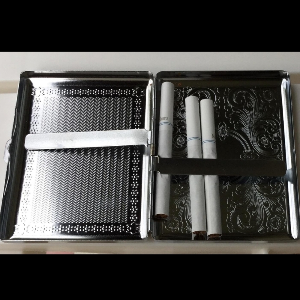 🐎NEW! Vintage Style Embossed Cigarette/Money/Card Case - Picture 4 of 5